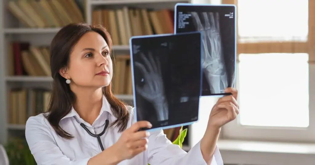 Difference Between Dicom & CIS