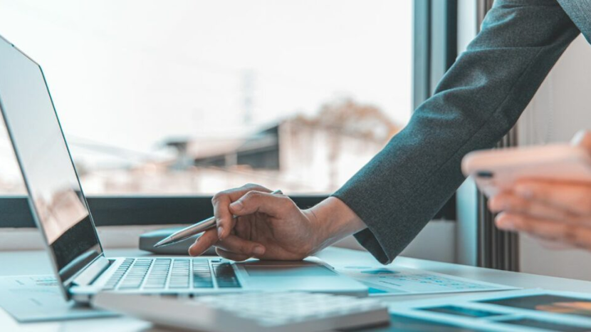 Top Benefits of iPhone App Development for Business in 2025